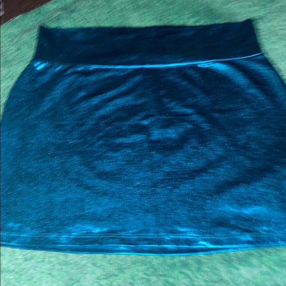 BNWOT Skirt - Picture 2 of 5